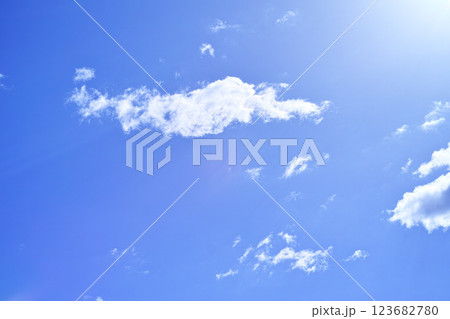 青空と雲イメージ 青空と雲イメージ 123682780