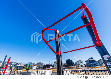 青空のウォールラダー 123685103