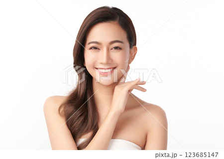 Beautiful young asian woman with clean fresh skin on white background, Face care, Facial treatment, Cosmetology, beauty and spa, Asian women portrait. Beautiful young asian woman with clean fresh skin on white background, Face care, Facial treatment, Cosmetology, beauty and spa, Asian women portrait. 123685147
