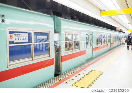 優先席の表示、西鉄5000形電車 123685299