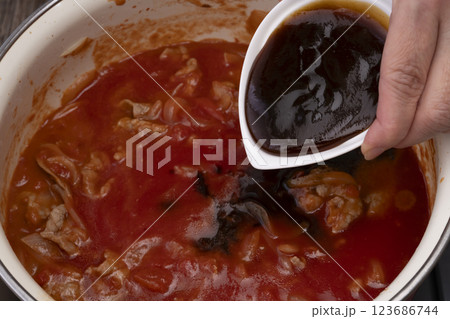 ハヤシライスを作る工程 123686744