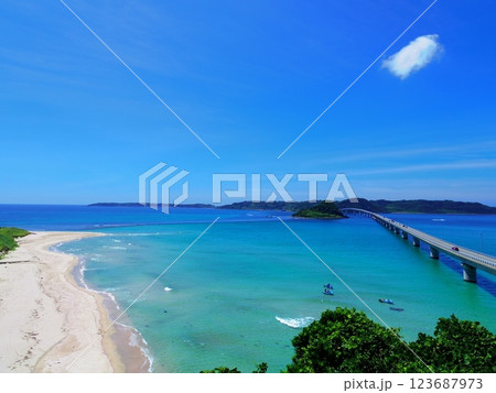 角島展望台より望む絶景(山口県下関市) 123687973