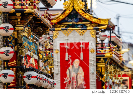 春の高山祭り 屋台とからくり人形　飛騨高山　4月 123688760