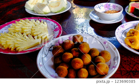 ベトナムで食べたフルーツ ベトナムで食べたフルーツ 123690385
