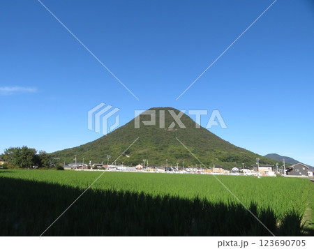 飯野山　丸亀市　香川県　 123690705