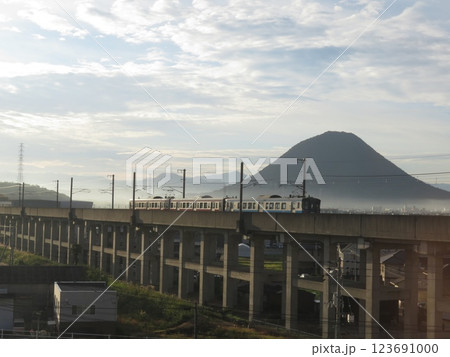 鉄路のある風景　瀬戸大橋線　四国旅客鉄道 123691000