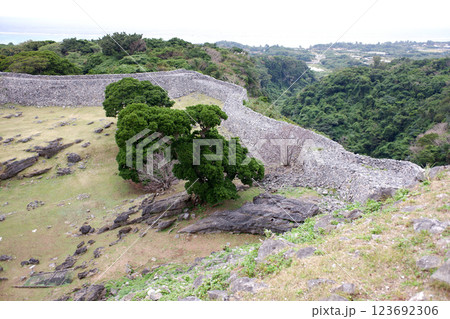 沖縄県 今帰仁城跡・大隅と石垣 沖縄県 今帰仁城跡・大隅と石垣 123692306