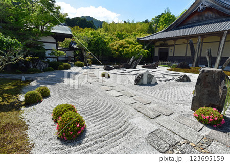 圓光寺　奔龍庭 123695159