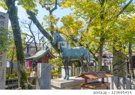 石切劔箭神社（石切神社）神馬像 123695454