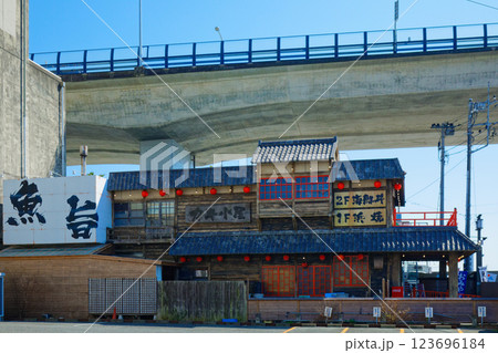 小田原　海鮮問屋海舟　漁師の浜焼あぶりや　早川漁村　小田原漁港　早川漁港 123696184