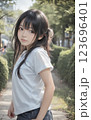 250307-少女 123696401