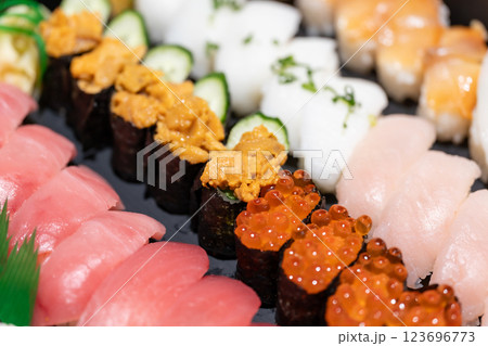 寿司 出前 寿司 出前 123696773