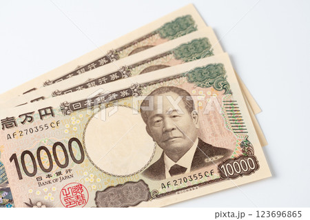 お金　一万円札 123696865
