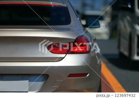 車のテールランプ 123697432