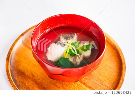 タラのお吸い物 タラのお吸い物 123698422