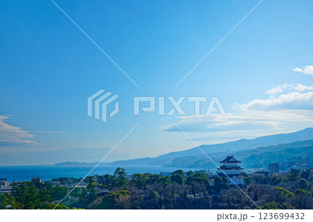 ミナカ小田原　屋上より小田原城を望む 123699432