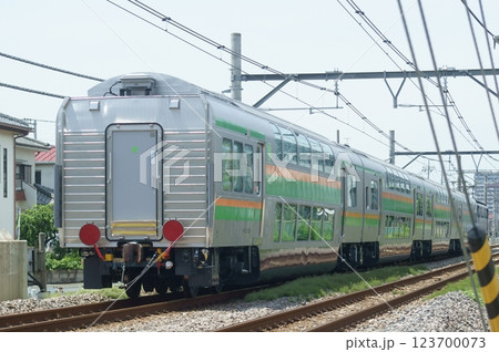 グリーン車の輸送 123700073