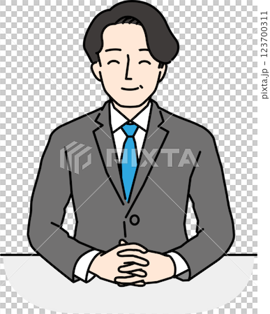 正面をむいて微笑むスーツの中高年男性 123700311