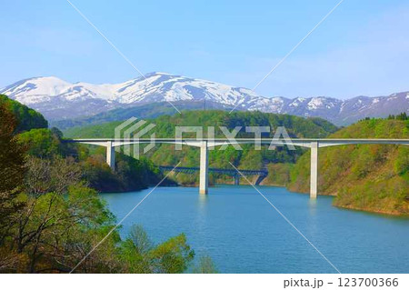 寒河江ダム　月山湖　大噴水　月山　西川町 123700366
