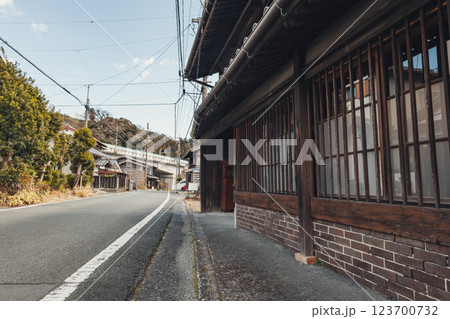 静岡県掛川市にある江戸時代から続く東海道日坂宿 123700732