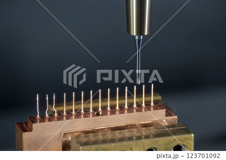 The defect from CNC milling machine cutting the copper electrode parts. The defect from CNC milling machine cutting the copper electrode parts. 123701092