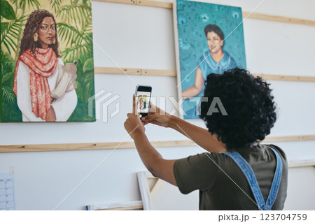 Art gallery, smartphone and black woman with painting taking photo for social media, website or digital advertising. African artist portrait design canvas, cellphone photography for commercial sales 123704759