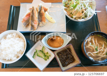 グルクンのフライ定食 グルクンのフライ定食 123706697
