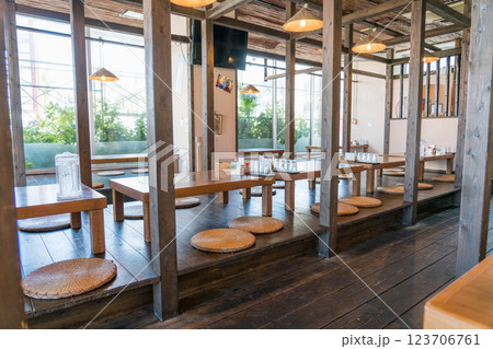 八重山そば 夢乃屋本店の店内 123706761