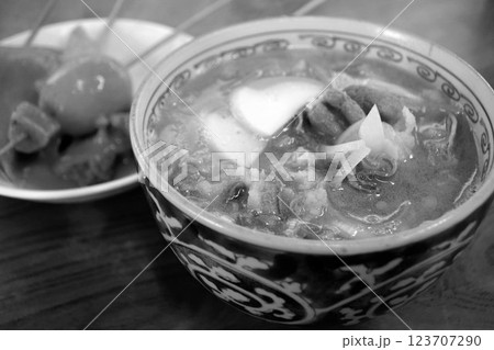 肉うどんとおでん 肉うどんとおでん 123707290