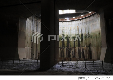 地下神殿 首都圏外郭放水路の第一立坑 地下神殿 首都圏外郭放水路の第一立坑 123708062