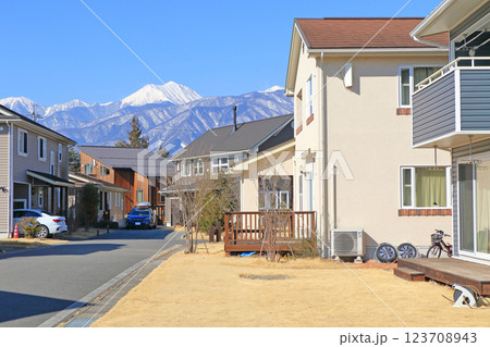 開放的な住宅地 123708943