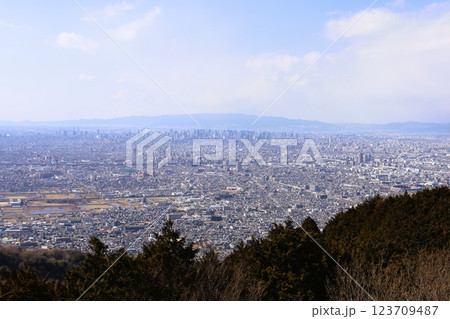 大阪、奈良、境の山、生駒山、信貴生駒スカイライン、生駒山信貴山山頂スカイライン、冬ドライブ 123709487