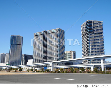 ヘリポート場から見る高層マンション群｜有明 123710397