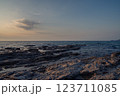 海に沈む夕日 123711085