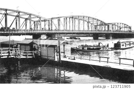 古写真 1918-1923年 東京 両国橋と隅田川 古写真 1918-1923年 東京 両国橋と隅田川 123711905