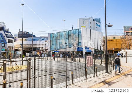 東京　下北沢駅東口 123712166