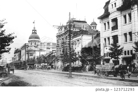 古写真　1918-1923年　東京　日本橋通り 123712293
