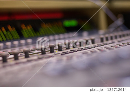 sound equipment at the concert 123712614