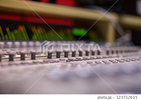sound equipment at the concert 123712615