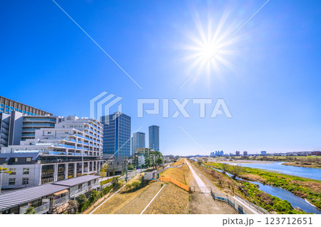 日本の東京都市景観3月7日…多摩川や川崎・武蔵小杉駅前のタワーマンション群など望む=令和7年 日本の東京都市景観3月7日…多摩川や川崎・武蔵小杉駅前のタワーマンション群など望む=令和7年 123712651