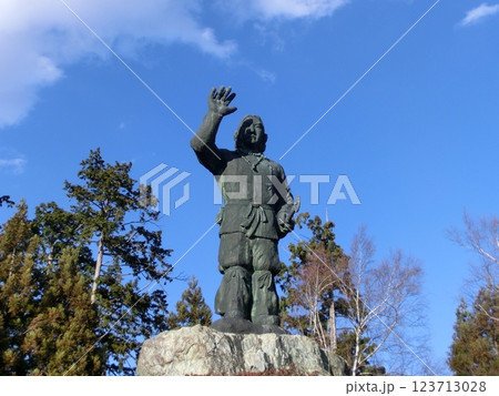 秩父 三峯神社の日本武尊銅像 秩父 三峯神社の日本武尊銅像 123713028
