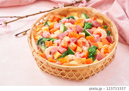 春のちらし寿司 - ひなまつりやお祝いに 春のちらし寿司 - ひなまつりやお祝いに 123713357