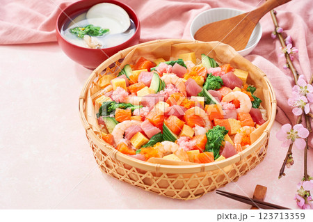 春のちらし寿司 - ひなまつりやお祝いに 春のちらし寿司 - ひなまつりやお祝いに 123713359