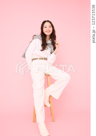 春のファッションポートレート 春のファッションポートレート 123713536