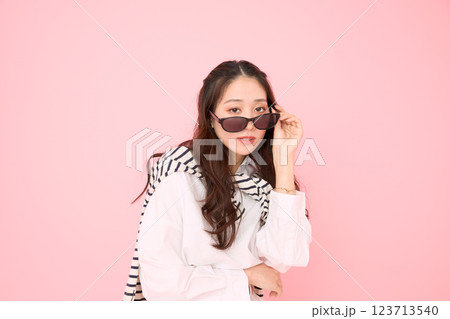 春のファッションポートレート 春のファッションポートレート 123713540