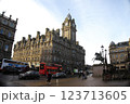 エジンバラのロイヤルマイル周辺の都市景観 123713605