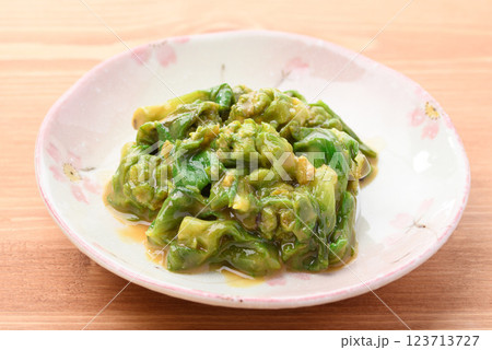 早春の食材 ふきのとうの酢味噌和え 123713727