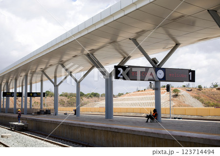 Mombasa Nairobi Standard Gauge Railway, completed in 2017, was built as the first phase of the Kenya Standard Gauge Railway. It is a standard gauge railway in Kenya that connects the large Indian Ocea 123714494
