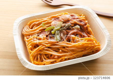 冷凍パスタ　冷凍食品 123714606