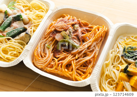 冷凍パスタ　冷凍食品 123714609